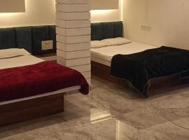महाराजा गेस्ट हाऊस नाशिककर, hotel di Akalkot