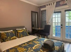 Old Town Charm Suite