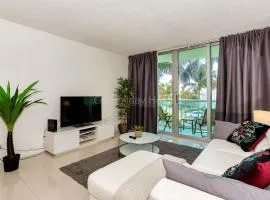 Ocean front, full equiped, pool and parking 2M
