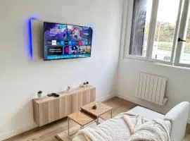 Séjour lumineux et moderne aux portes de Paris