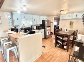 San Angelo Haven-Mins to DTown Bandera, hotel in Bandera