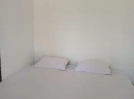 Malindu Restaurant & Rooms, hotel poblíž Mezinárodní letiště Bandaranaike - CMB, Katunayaka