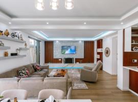 Villa Myria, 3BD, Private Pool, Garden, BBQ, Near the Beach in Kisonerga, hotel in Paphos City