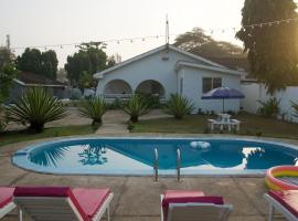 Cool Villa, hotel in Takoradi