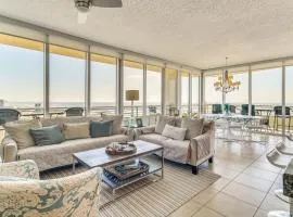 Walk to Beach Luxury Biloxi Condo with Pool Access!