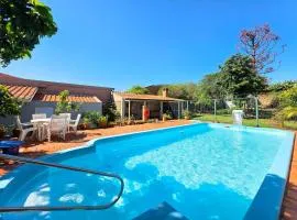 Casa Ampla 5 quartos área lazer TOP lado Paraguai