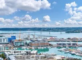 Gorgeous Seaview and Harbour View 2 BDR 2 BTH Apartment
