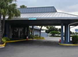 Days Inn by Wyndham Stuart, hotel poblíž Witham Field Airport - SUA, 