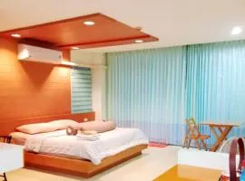 The Beach Bangsaen Condo 327-27