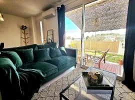 Cozy 2 bedroom house with Garden & Parking