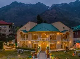 SaffronStays King Mahal