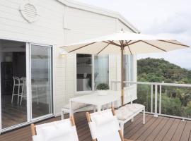 Tangalooma Life - 2 Bed 2 Bath Private Luxury Stay, Hotel mit Pools in Tangalooma