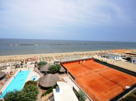 Grand Hotel Azzurra Club, hotell i Lido Adriano