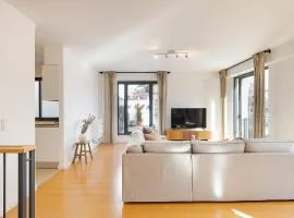 Penthouse For The City Lovers - Castle View & Parking