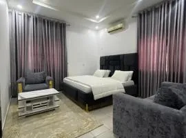 Tastefully furnished 3bedrooms with snooker and pool