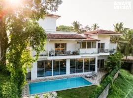 StayVista at Villa Magnifica - Private Pool, Wi-Fi