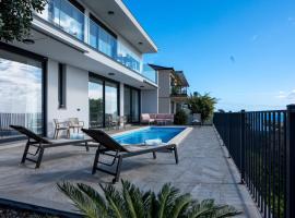 Villa La Perla by LovelyStay，位于滨海保尔的酒店