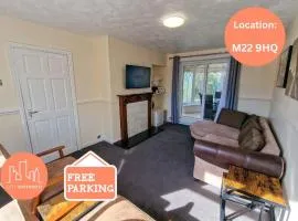 Wythenshawe 3 bed Family Home by City SuperHost