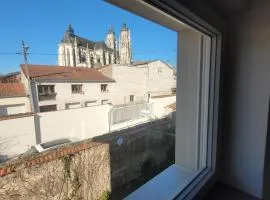 En face de la Basilique de Saint Nicolas-de-Port