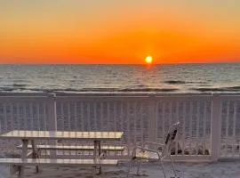 Beach Retreat just Steps from Beach where Beautiful Sunsets & Gulf Swims Await!