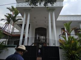 Serene Ceylon Villa, hotel v destinaci Peliyagoda