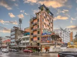 Collection O Diamond House Khaosan
