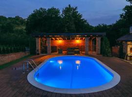 Rustic Cottage Turija, hotel v destinaci Lukavac