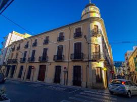 Hotel La Marsellesa, hotel v destinaci Pego