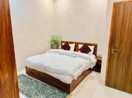 Hotel Gaur Heritage Inn