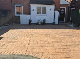 ACCOMADATION WREXHAM