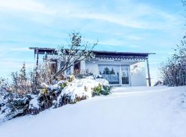 Holiday Home Schöne Aussicht by Interhome、Dittishausenのホテル
