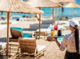 Onyx Beach Residence - Free Parking & Beach Access