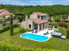 Villa Toscana for 6 people near Umag with private pool, jacuzzi & sea view - pet friendly