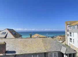 Chy Meor - a stonesthrow away from Porthmeor Beach