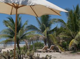 Cabanas Adobe Frente Al Mar, hotel en Puerto Escondido