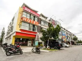 OYO 89583 Grove Hotel