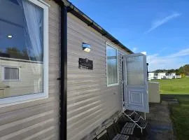 3 Bed-Sleeps 8-Free Parking-5 Min to Beach
