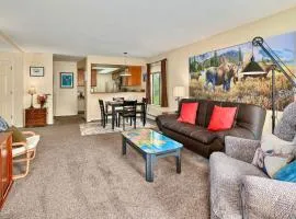 Sneaky Moose Townhome 2BR 2BA
