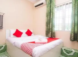 OYO 1224 Hotel Hajah Rohayah