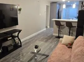 2 Bdrm Downtown