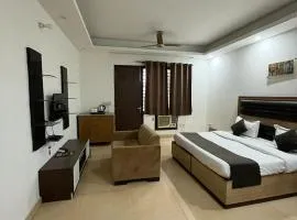 Vinayak Stay Sector 43