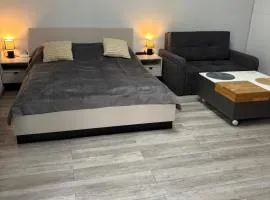 Lovely condo in the heart of Warsaw Piękne mieszkanie w samym sercu Warszawy