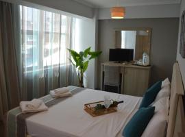 Aqua Mare Sea Side Rooms, hotell sihtkohas Nea Kalikratia