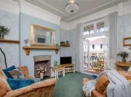 Sea Peeps, holiday apartment in Paignton