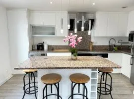 Design Orly Paris - Suites privées - Parking