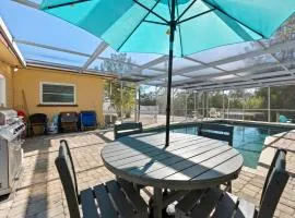 Now Booking for Summer! Mermaid Bay! Canal Front, Pool, Dock & More!