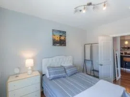 Private Bedroom near NYC w access to a shared kitchen, living room & bathroom, plus on-site gym