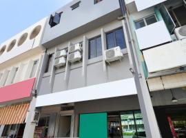 Hotel O 365 Nice Stay, hotel cerca de Aeropuerto de Miri - MYY, Miri