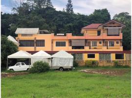 Amirsache Villa, hotel in Tagaytay