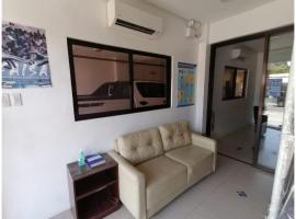 OYO 869 Jnv Dream Hotel, hotel in Zambales